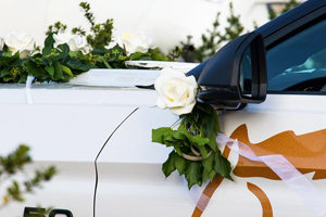 Sicherheit geht beim Hochzeitskonvoi vor