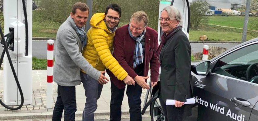 24-Autohof und IONITY eröffnen 350 kW High-Power-Charging Elektroladesäulen 24-Autohof und IONITY eröffnen 350 kW High-Power-Charging Elektroladesäulen